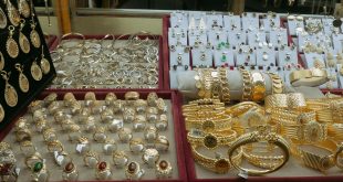 bisnis toko perhiasan